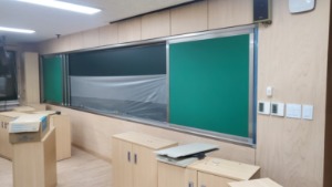 서울 영등포 여의도동 여의도 초등학교 다목적칠판외 골덴게시판 설치
